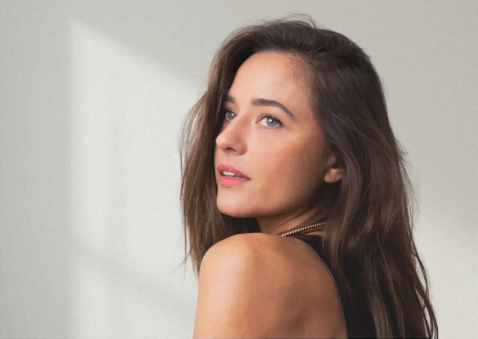 Brand photographer Talissa Viana — professional brand photography session in Barcelona